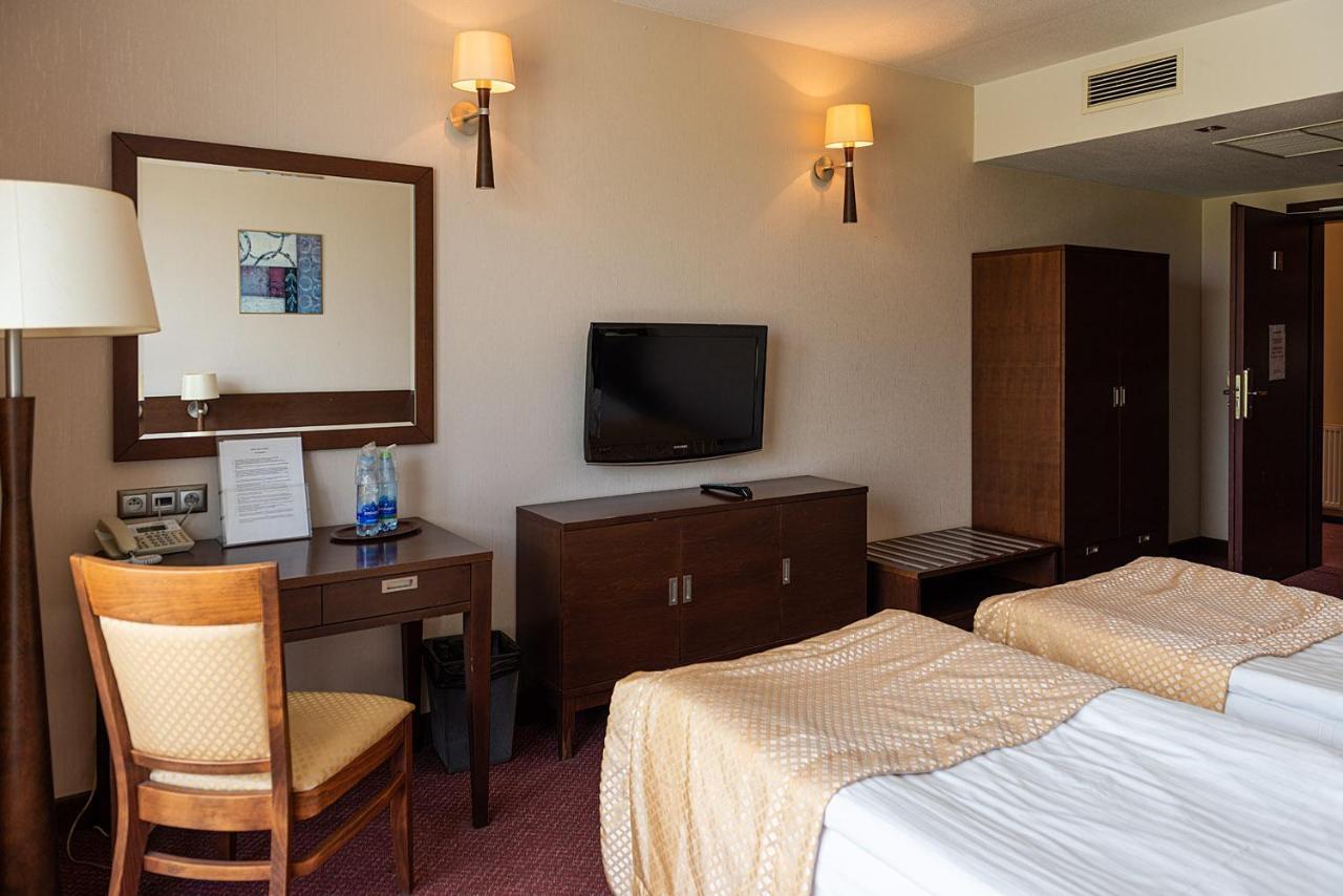 Hotel Mop Olesnica Mala Kurowskie Chalupy Экстерьер фото